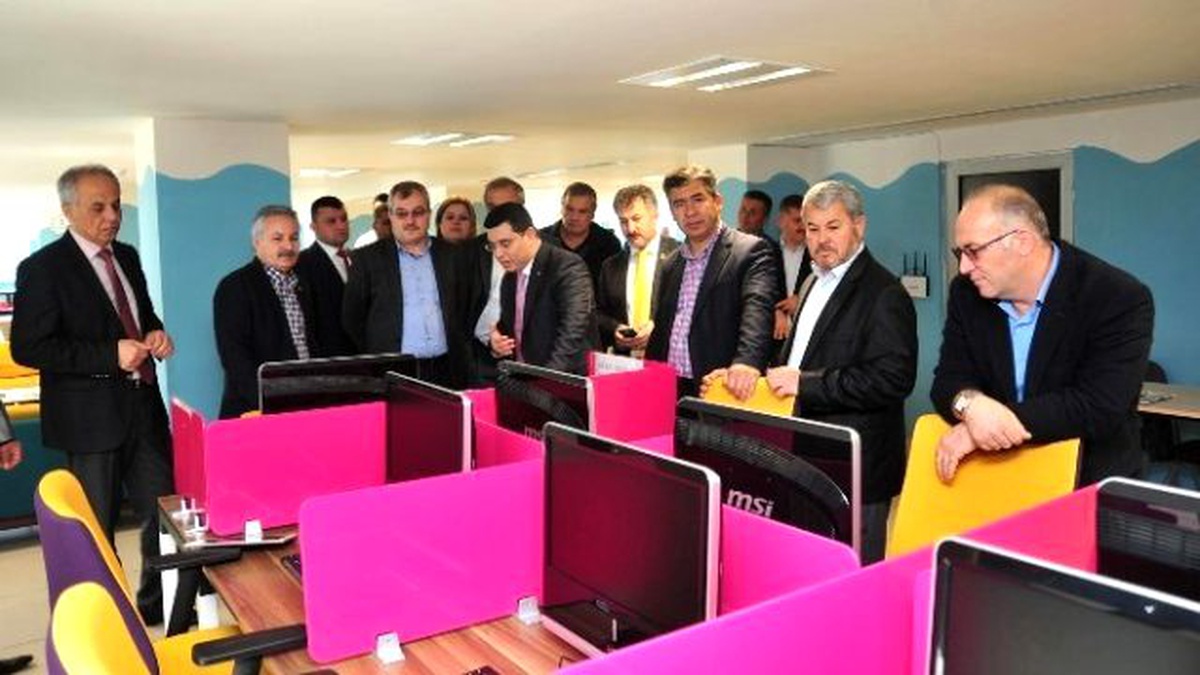 Tütüncü Meclis Üyelerine Kepez\'i Anlattı