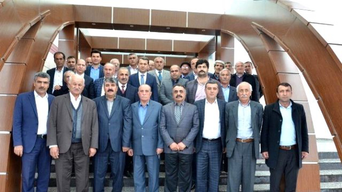 Vali Köy Muhtarlarıyla Bir Araya Geldi