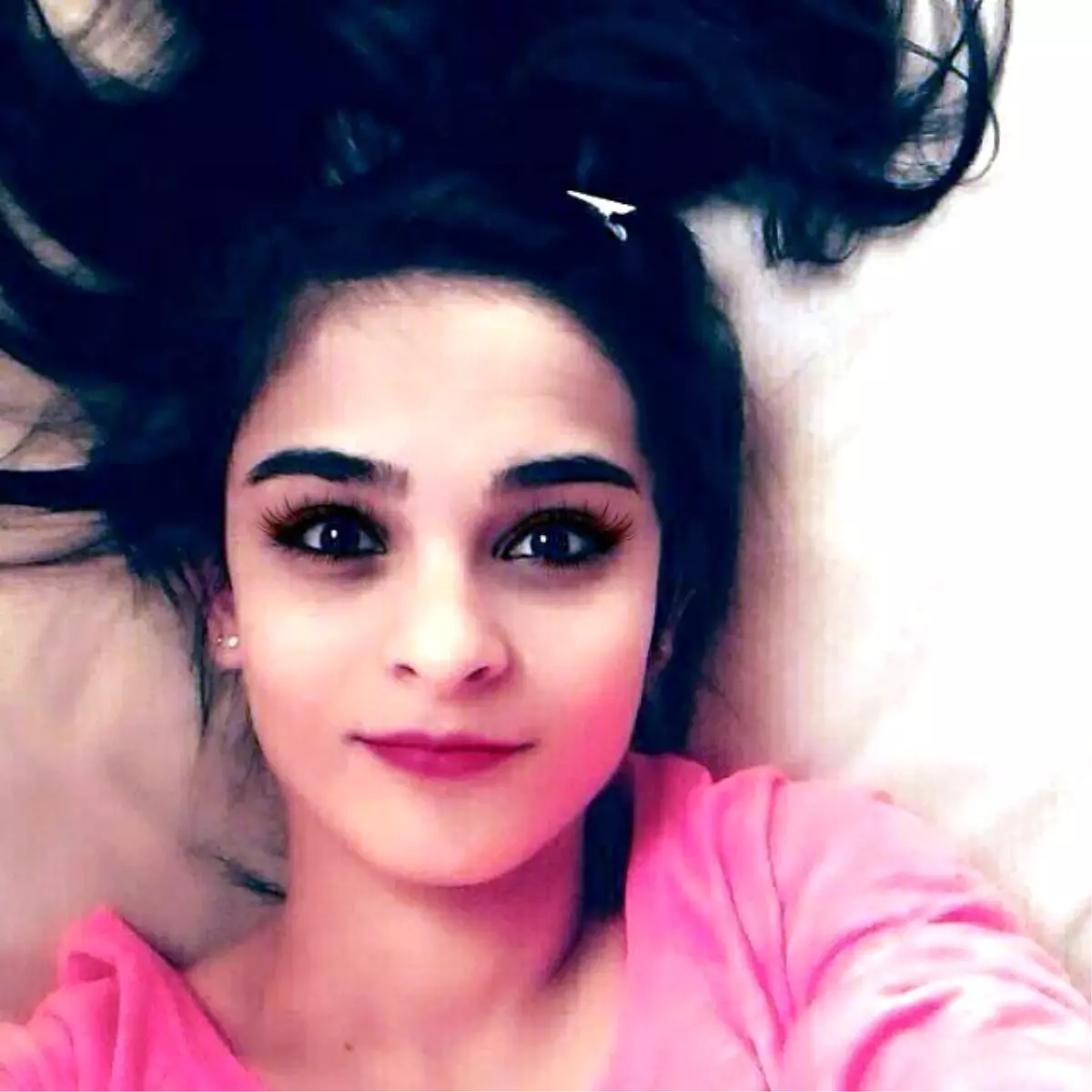 Zonguldak\'ta Vahşet! 22 Yaşındaki Genç Kız Evinde Boğazı Kesilmiş Halde Bulundu