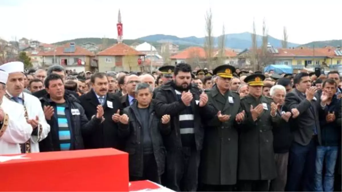 Afyonkarahisar Şehidini Uğurladı (2)