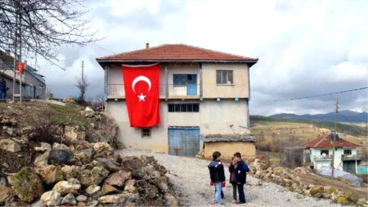 Afyonkarahisar Şehidini Uğurluyor