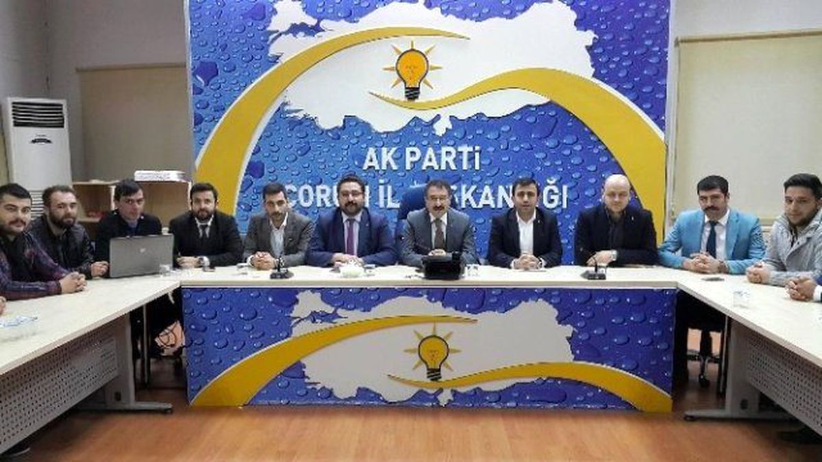 AK Parti İl Başkanı Bekiroğlu, Gençlerle Buluştu