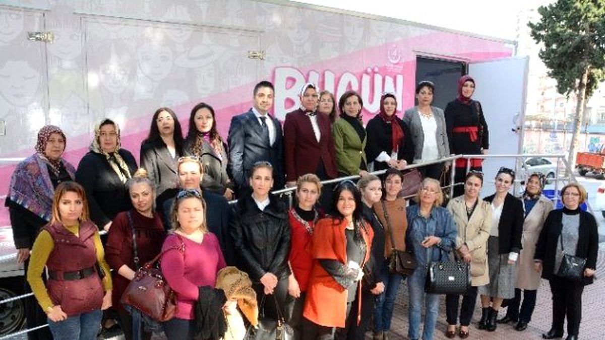 AK Parti\'li Kadınlardan Kanser Taramasına Destek