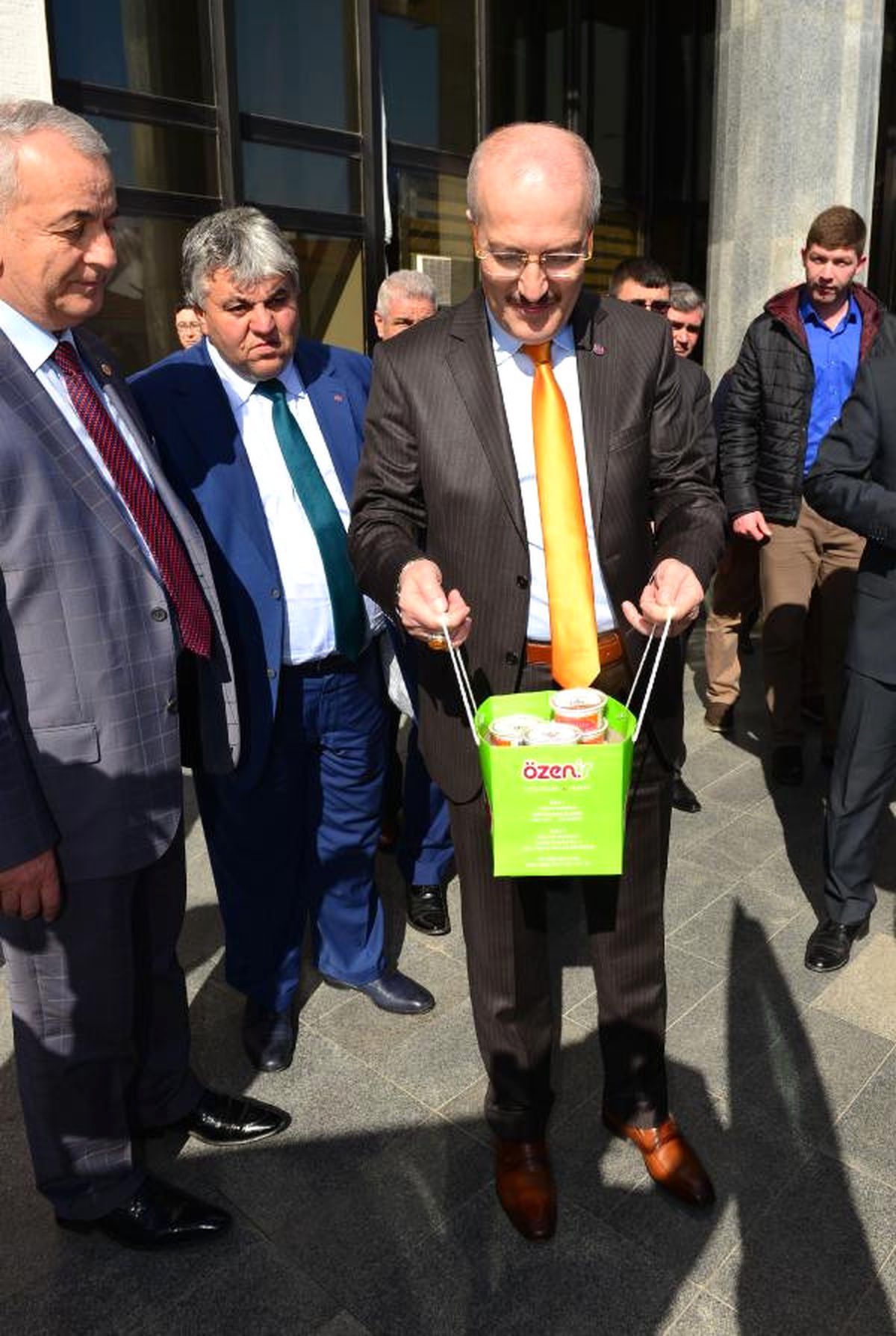 Balıkesir\'den Sur\'a 10 Bin Höşmerim