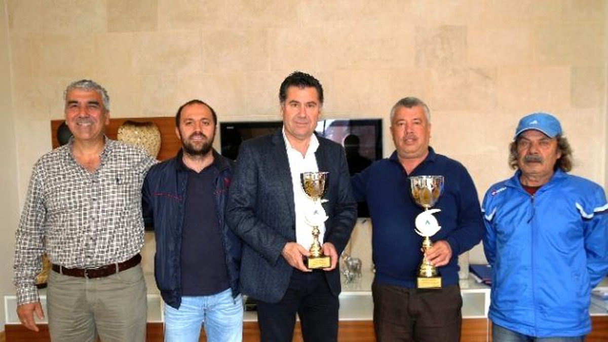 Başkan Kocadon, Göltürkbüküspor\'u Tebrik Etti