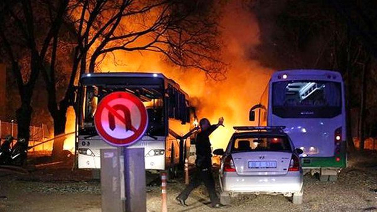 Ankara Saldırısını Gerçekleştiren Teröristlerin İlk Hedefi Polisti