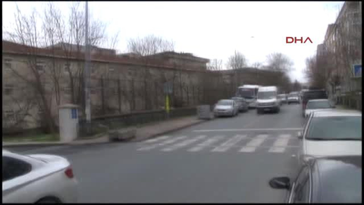 Boğaziçi Üniversitesi\'ndeki Şüpheli Araç Emniyet\'e Götürüldü