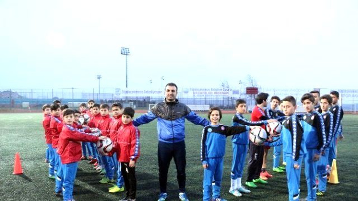 Büyükçekmece Belediyesi Spor Akademisi Öğrencileri Sporcu Yemini Etti