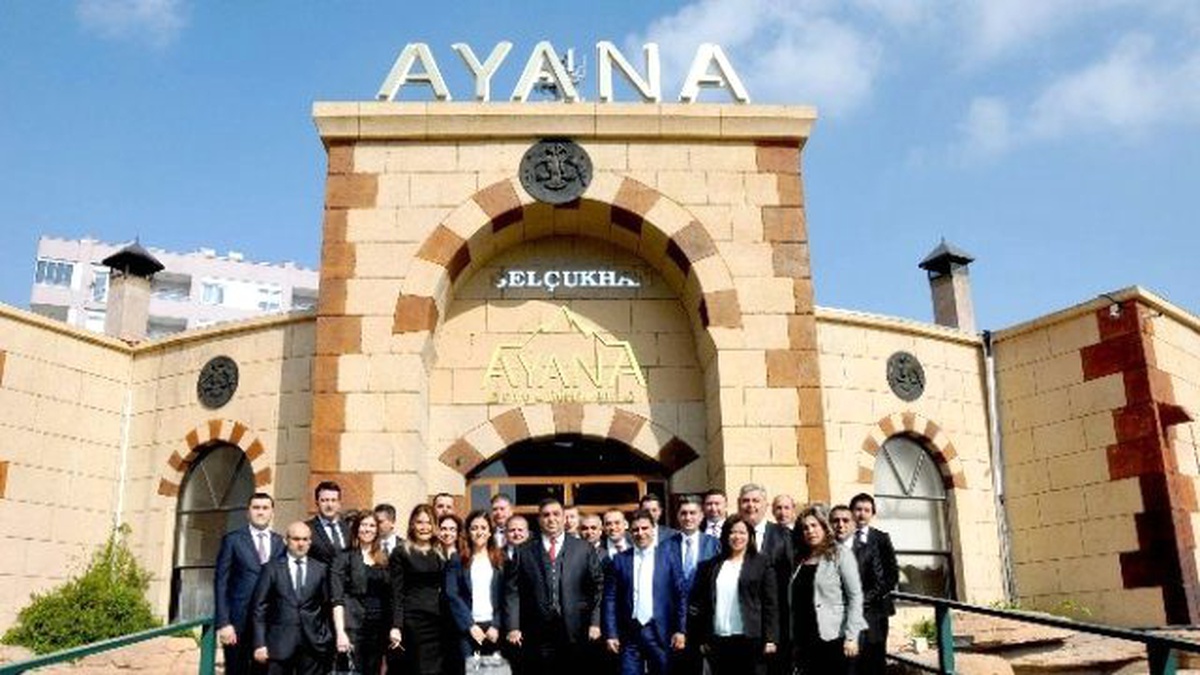Can, Bankacılarla Biraraya Geldi