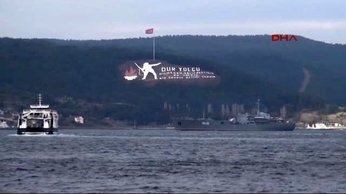 Çanakkale Rus Savaş Gemisi Akdeniz\'e İniyor