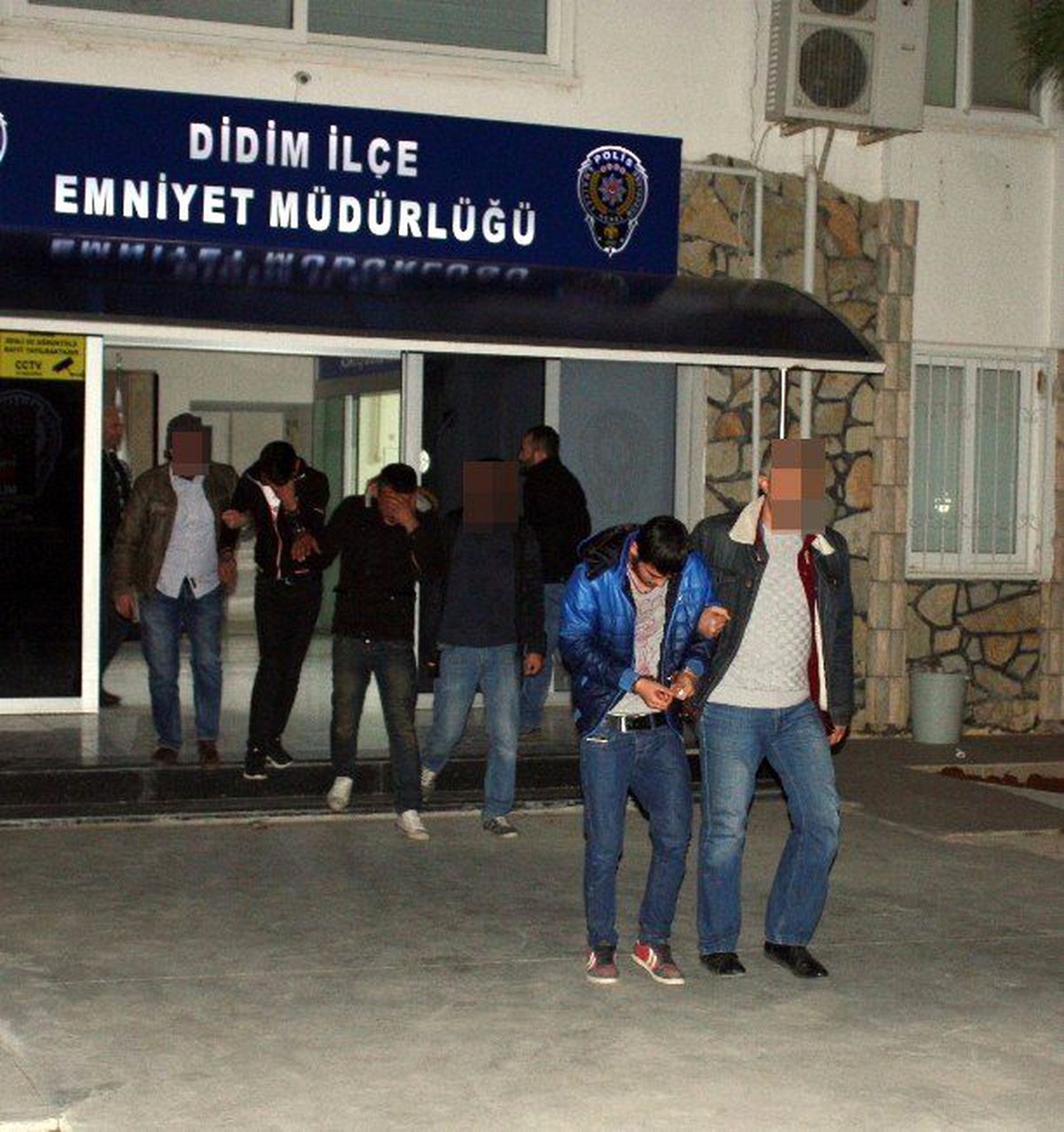 Didim\'de Tekne Motoru Hırsızları Tutuklandı