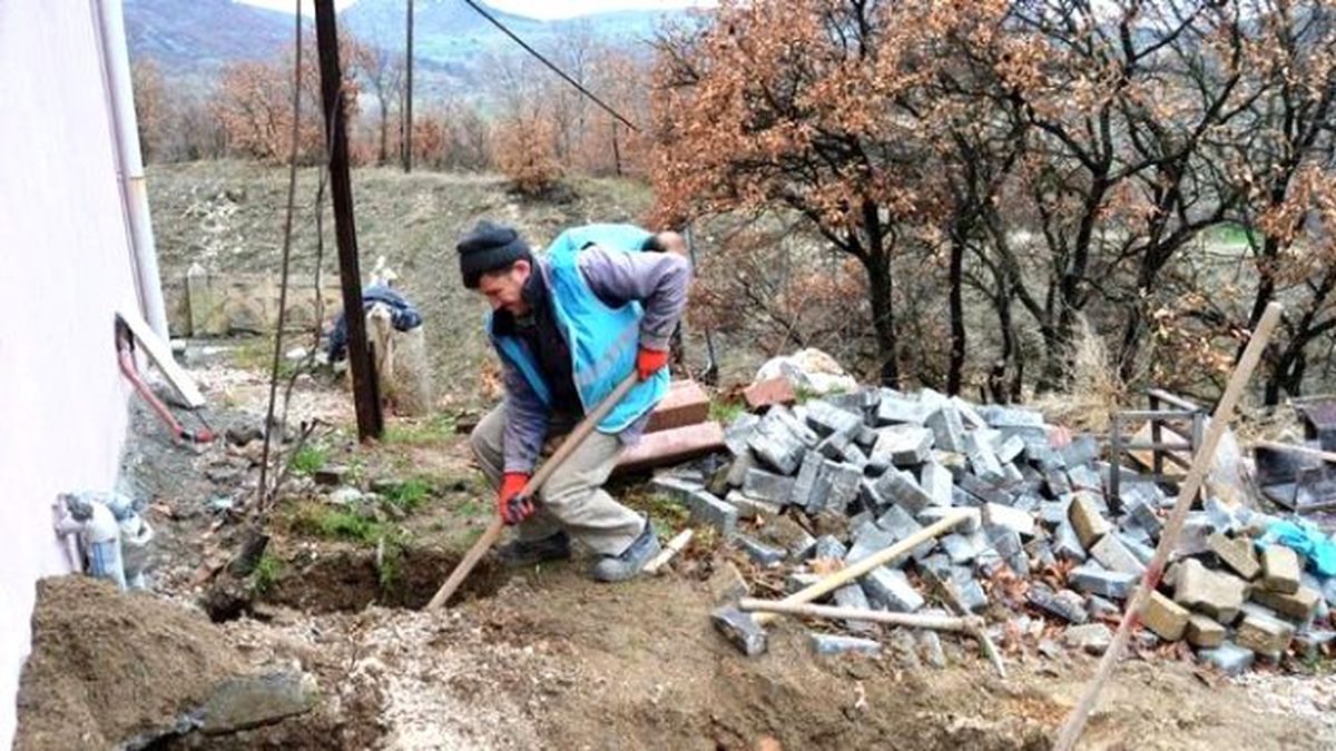 Ekmekçi Dede Mesire Alanı\'na Çevre Düzenlemesi
