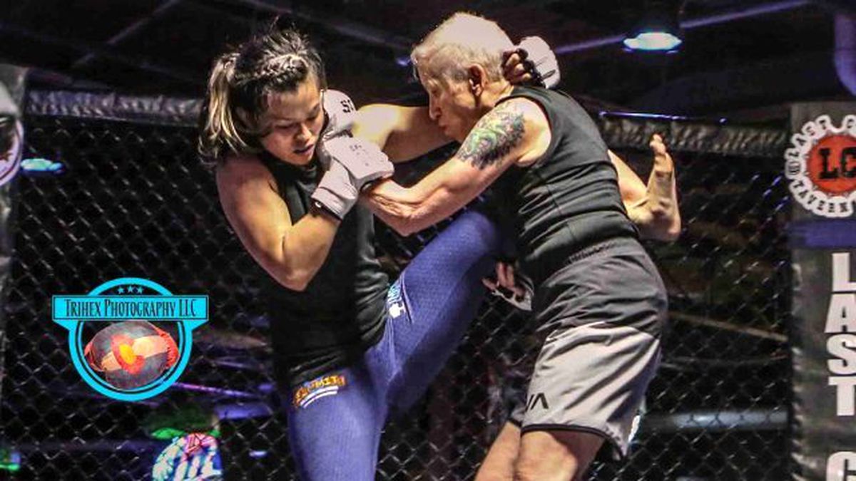 Görenleri Hayrete Düşürdü! 68 Yaşında Kafes Dövüşçüsü