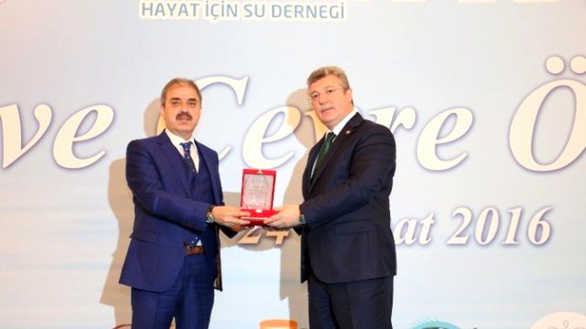 Haysu\'dan Başkan Dinç\'e Ödül