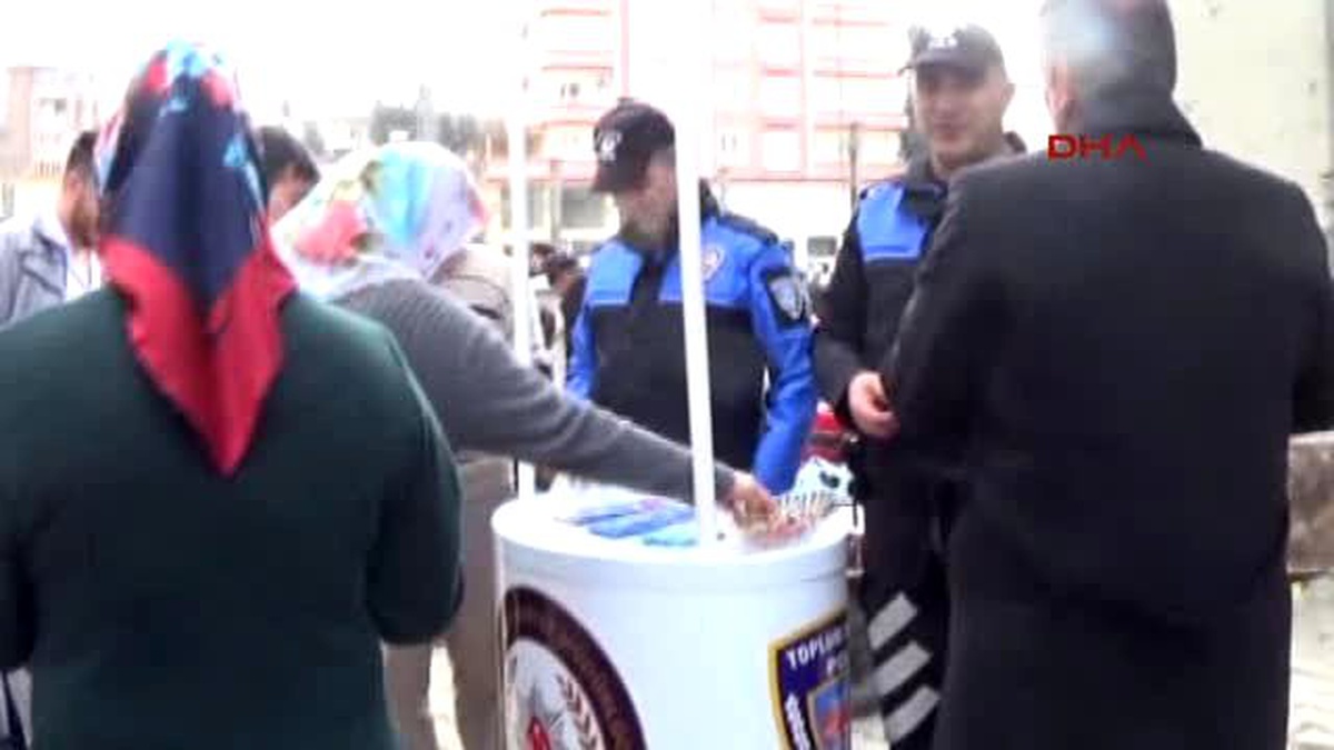 İslahiye\'de Polisler Pazarda Vatandaşları Uyardı