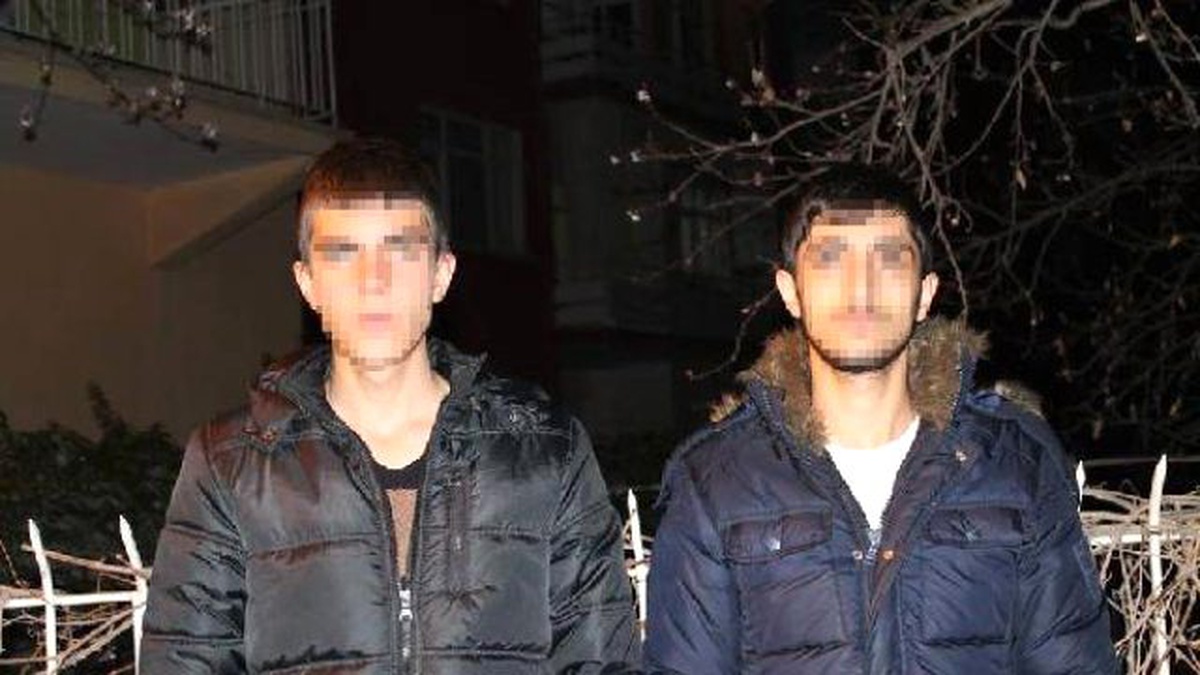 Kasiyerin Gözüne Biber Gazı Sıkıp Kasadaki Paraları Aldılar