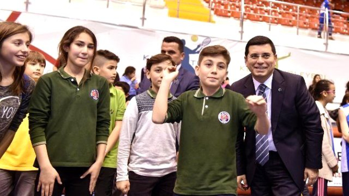 Kepezli Öğrenciler Dart Turnuvasında Yarıştı