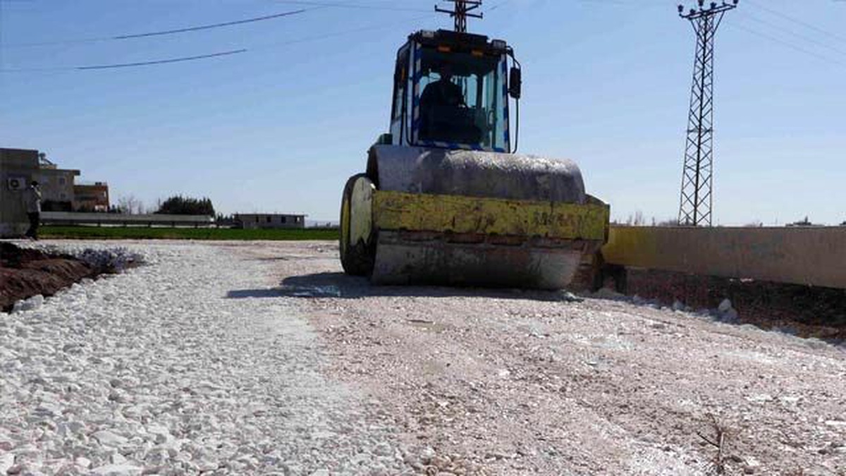 Kırsal Mahallelerde Yeni Yollar Yapılıyor
