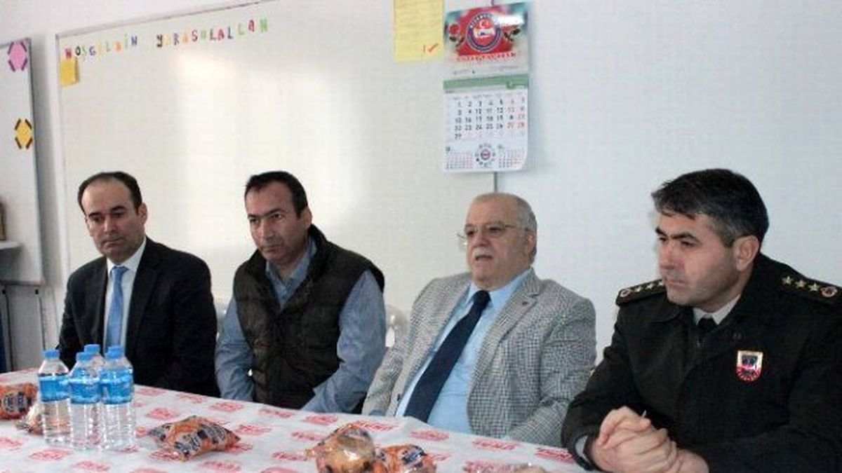 Kırşehir Valisi Necati Şentürk Cansel\'in Ailesini Ziyaret Etti
