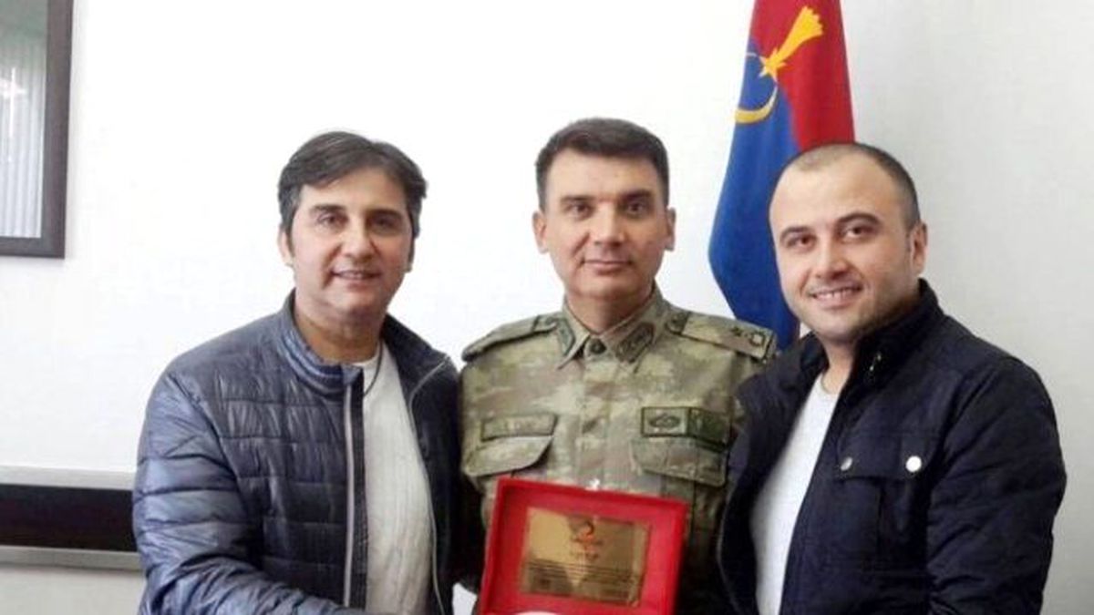 Kızılay\'dan Binbaşı Halit Gülten\'e Plaket