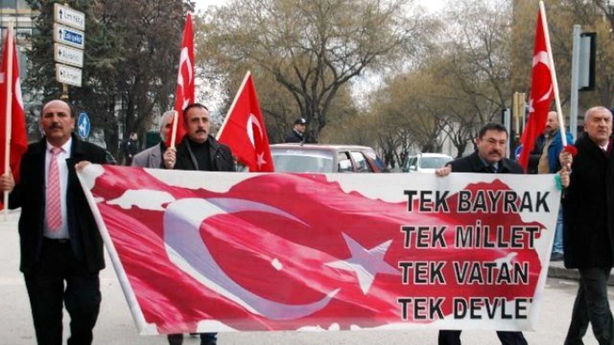 Muhtarlar Ankara\'daki Terör Saldırısında Ölenleri Andı