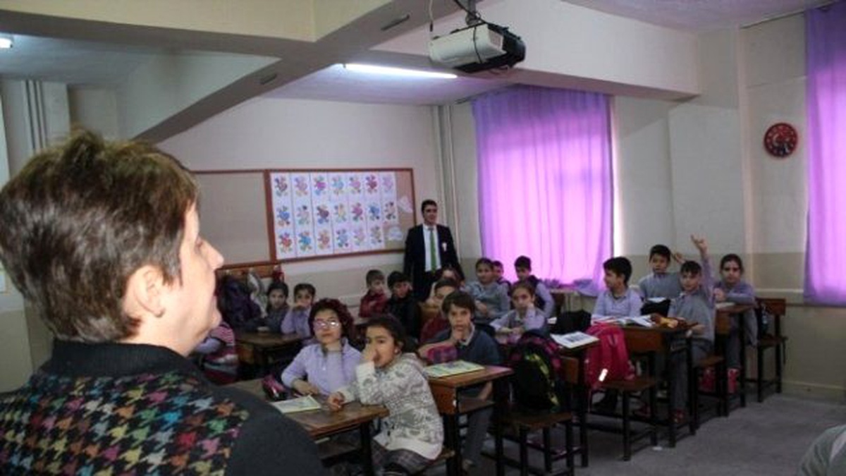 Öğrencilere Vergi Bilinci Semineri Düzenlendi