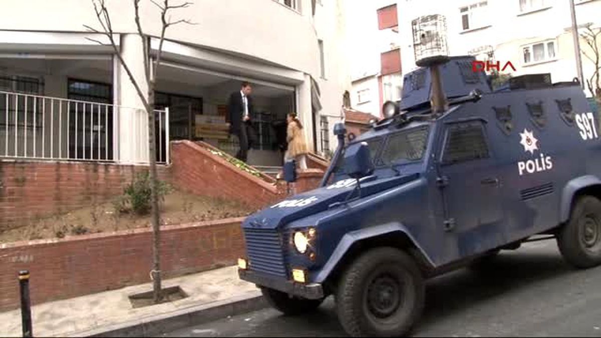 Soyguncular, Okmeydanı\'nda Postane ve Fatura Ödeme Merkezi\'ni Soydu