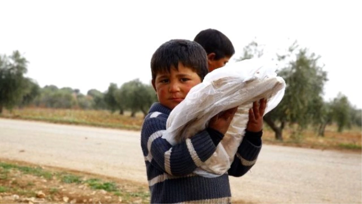 Ülkelerinde Mülteci Konumuna Düşen Suriyelilere Türkiye Sahip Çıkıyor