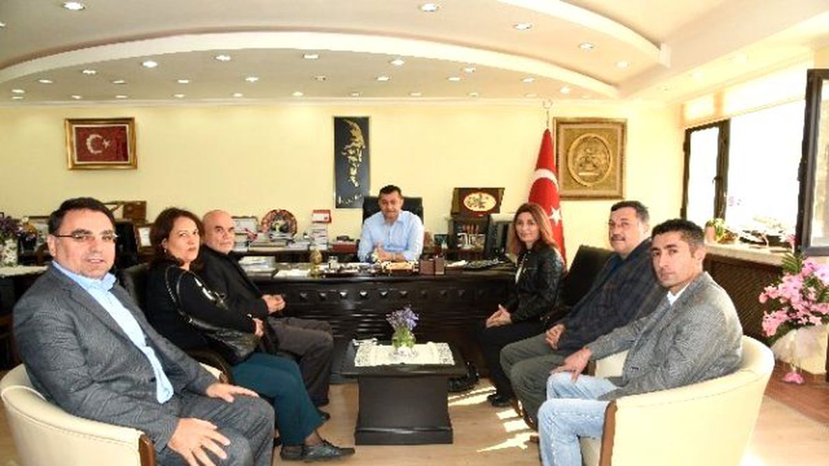 Pir Sultan Abdal Derneğinden Başkan Yücel\'e Ziyaret