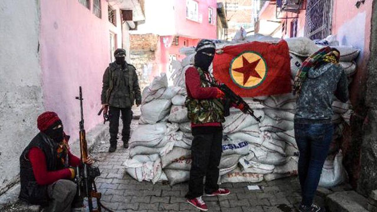 PKK'nın Sur'daki Son Çırpınışları Telsiz Konuşmalarında: Çözülüyoruz