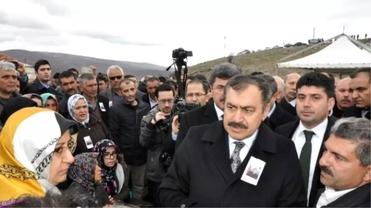 Şehidin Kız Kardeşi: "Ağlamayacağım, Dik Duracağım, Sen Ağlayanı Sevmezdin Ağabey"