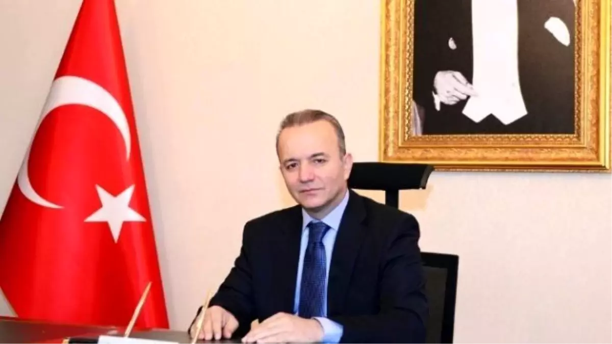 Sydv\'den Bin 605 Öğrenciye 100\'er TL Yardım