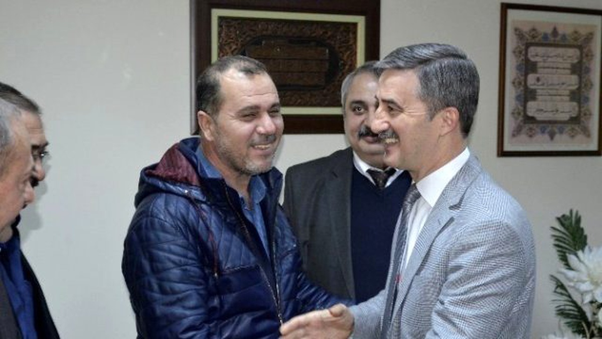 Turgutlu\'da Belediye İşçilerinin Yüzü Güldü