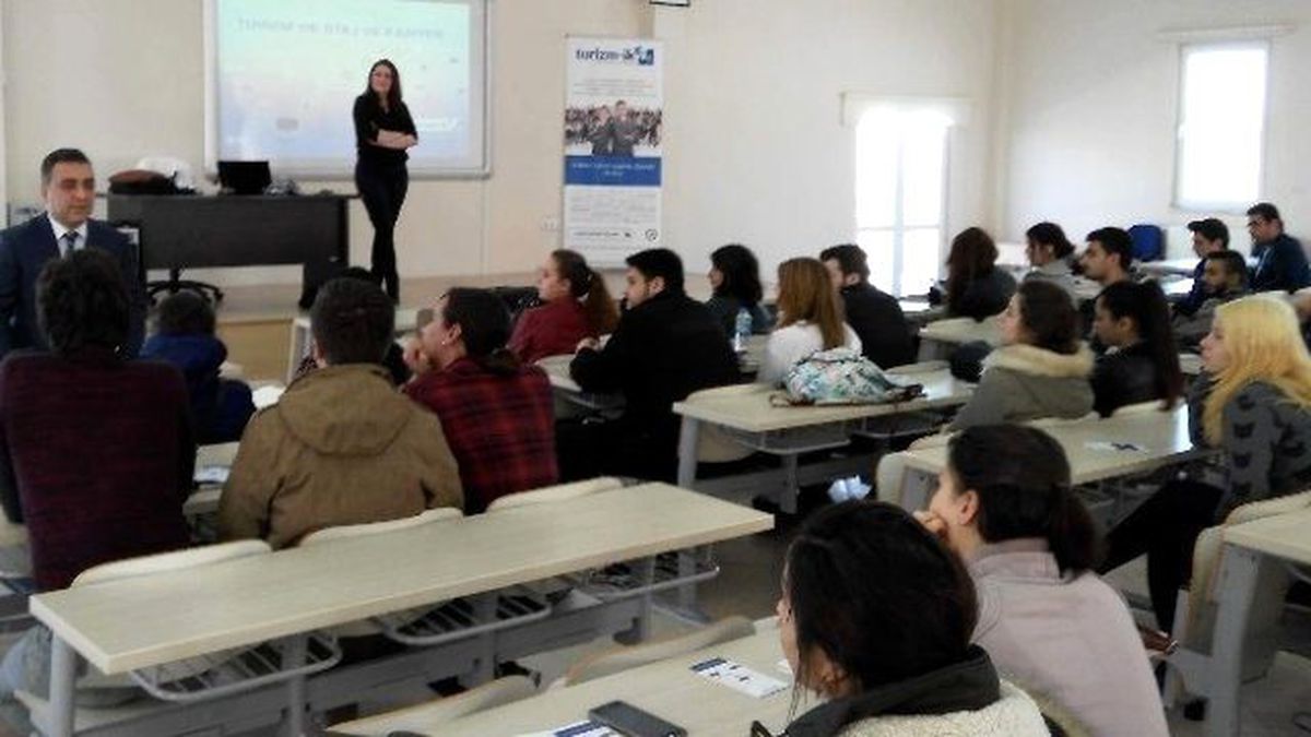 Turizm Öğrencileri Sektör Temsilcileriyle Buluştu