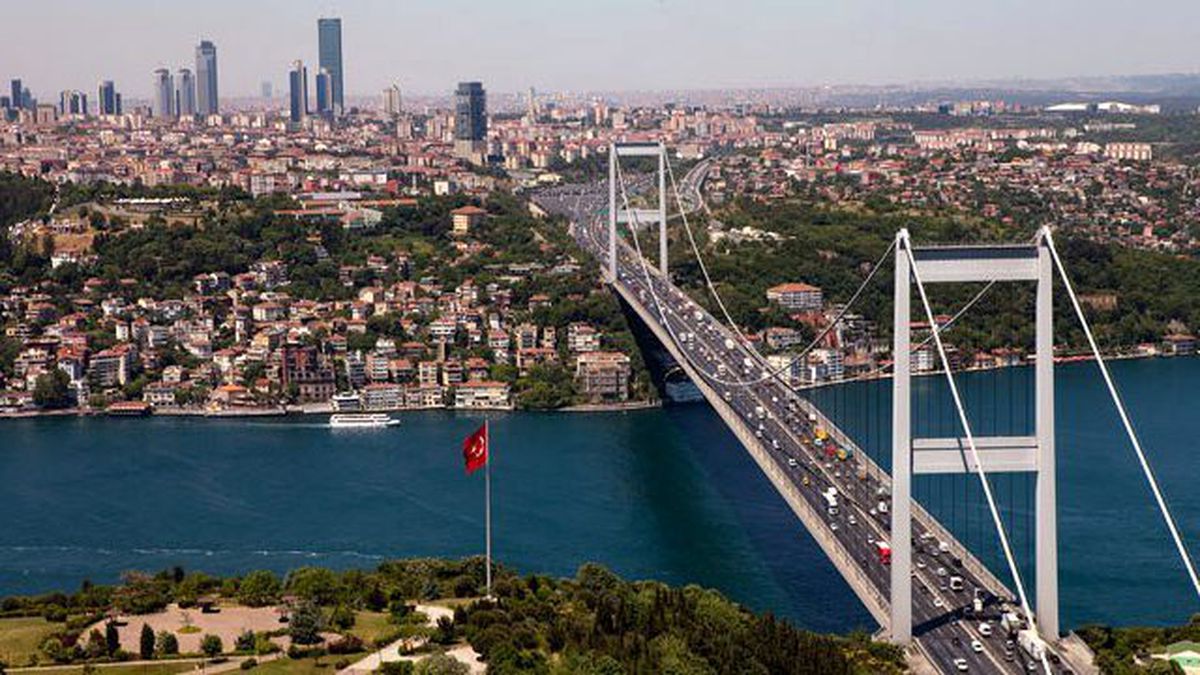 Türkiye'deki Gökdelenlere Deprem Yüzünden 'California' Ayarı