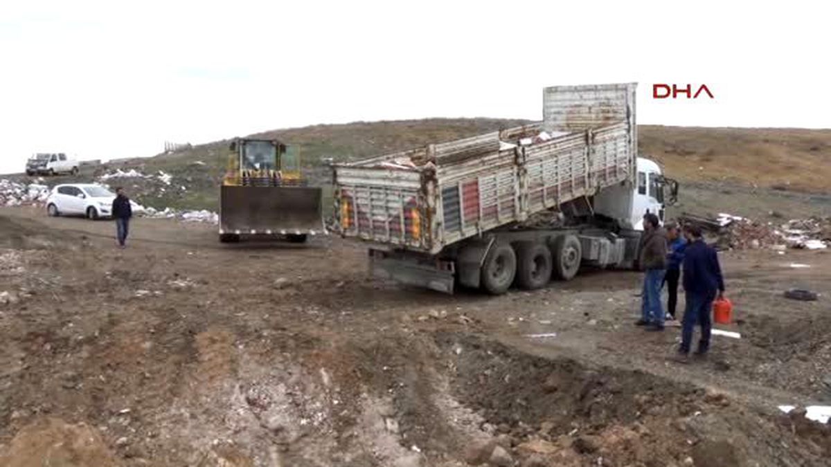 Uşak\'ta 66 Bin Paket Kaçak Sigara İmha Edildi