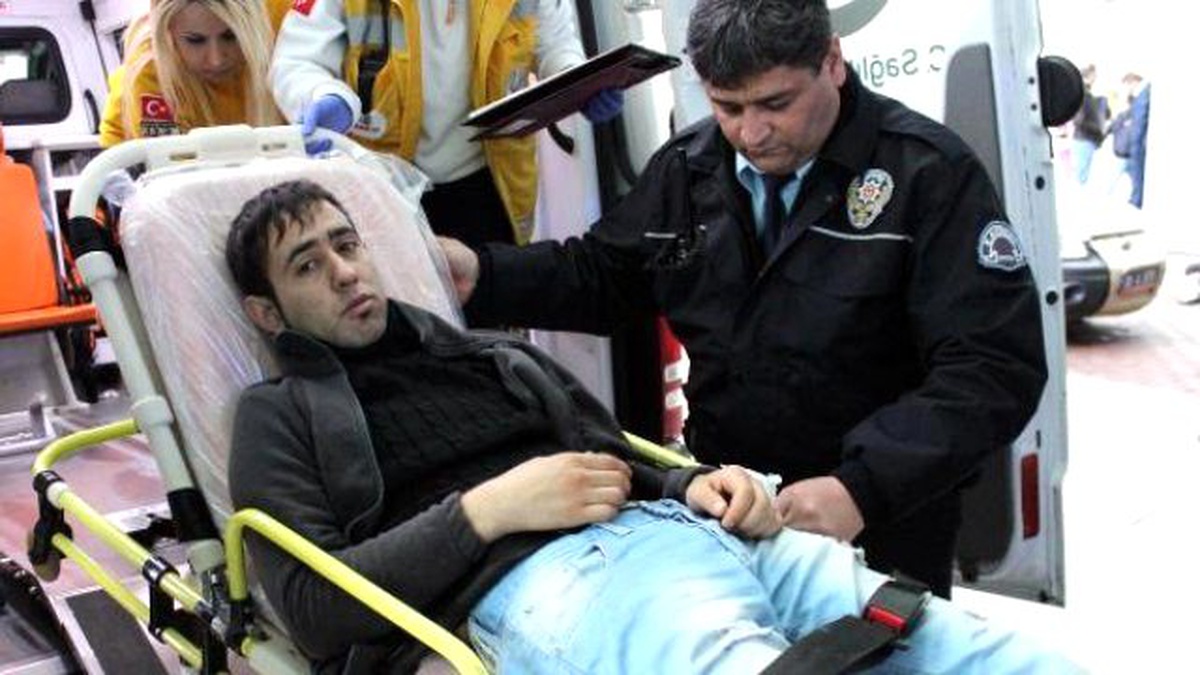 Uyuşturucudan Rahatsızlanan Genç Hastaneye Kaldırıldı