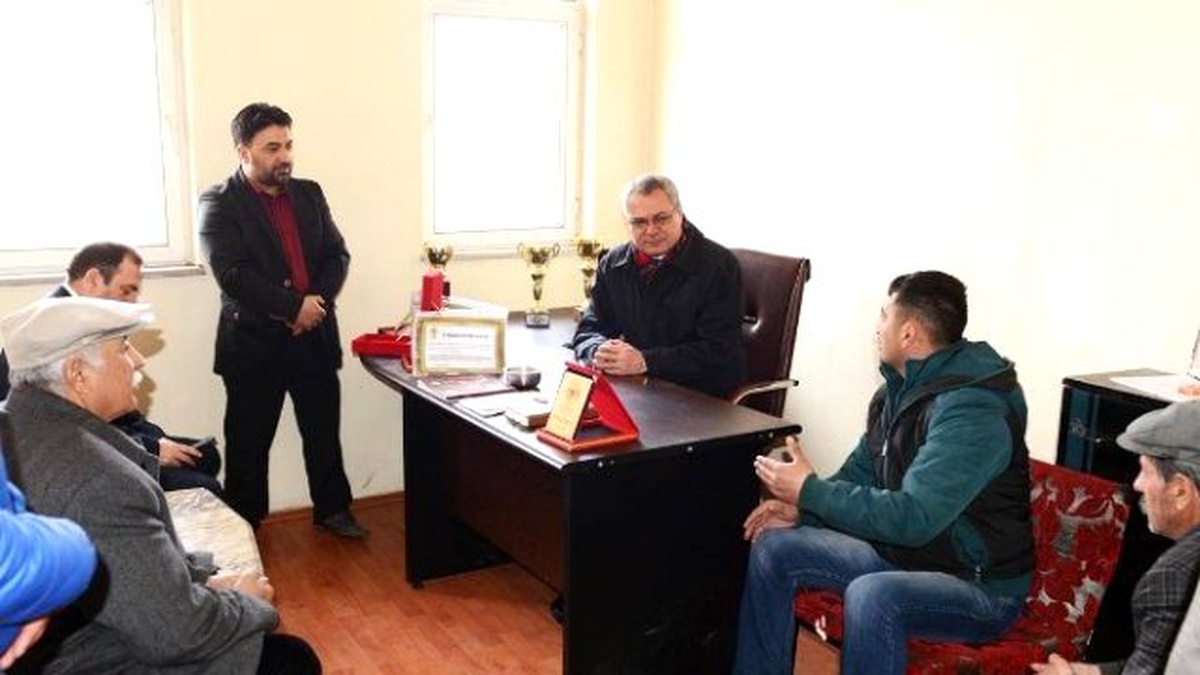 Vali Deniz, Rahvan At Binicilik Kültür ve Spor Kulübü\'nü Ziyaret Etti