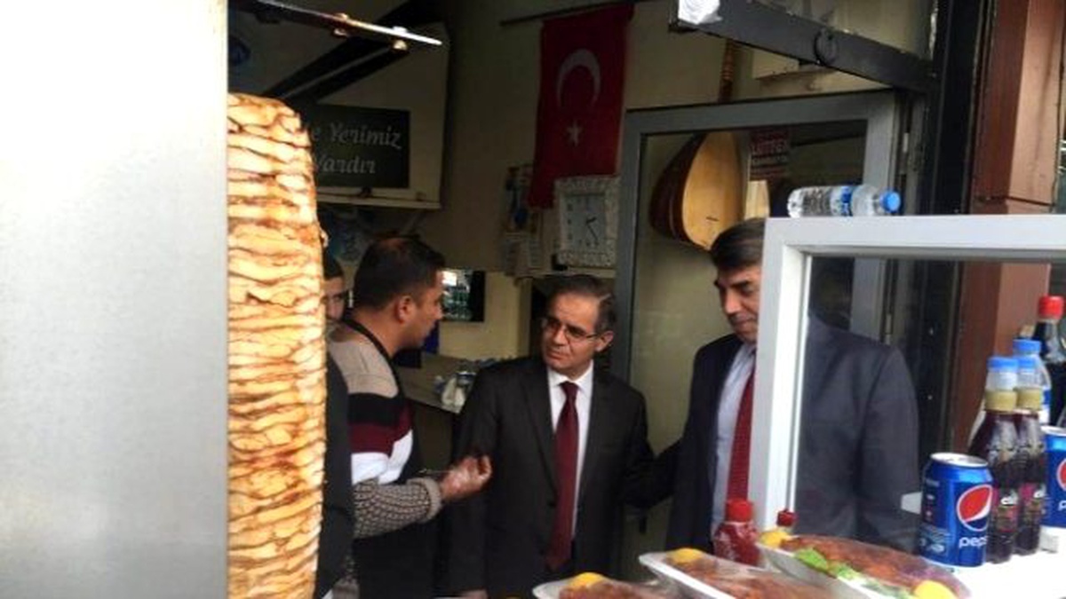 Vali Tapsız, Esnafları Ziyaret Etti