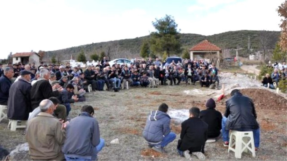 Zonguldak\'ta Öldürülen Necla Sağlam, Isparta\'da Toprağa Verildi