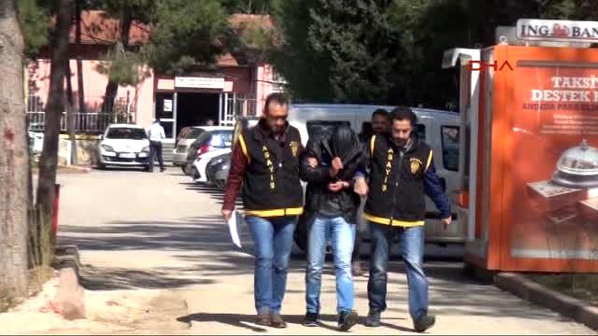 Adana Swinger Partisine Gelen Sivil Polisleri Erotik Dansla Karşıladı