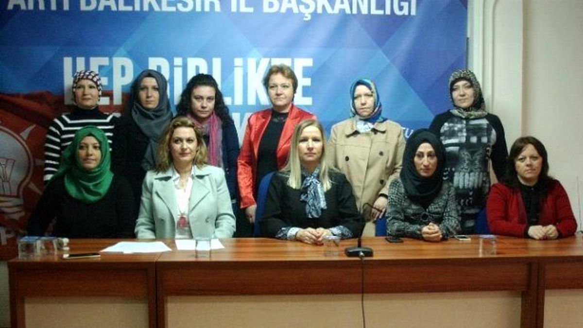 Ak Kadınlar Hocalı Katliamını Unutmadı