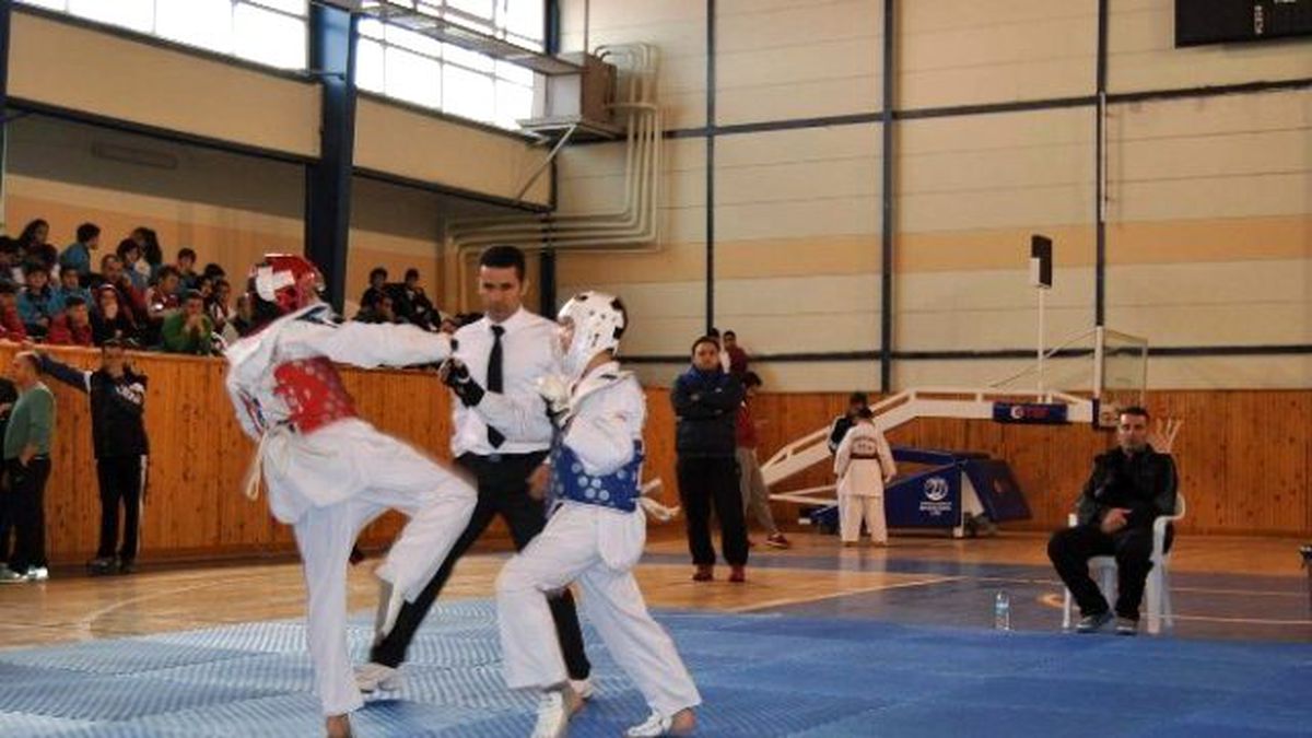 Analig Taekwondo Yarı Final Maçları Nevşehir\'de Başladı