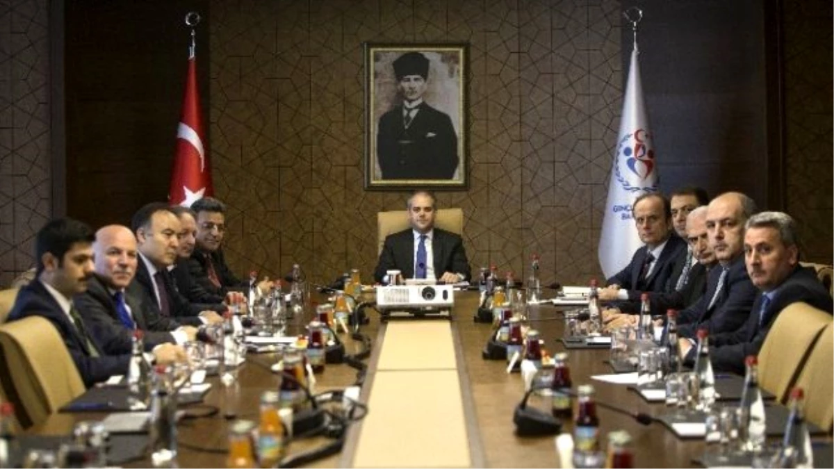 Bakan Çağatay Kılıç 2017 Erzurum Eyof Toplantısına Başkanlık Etti