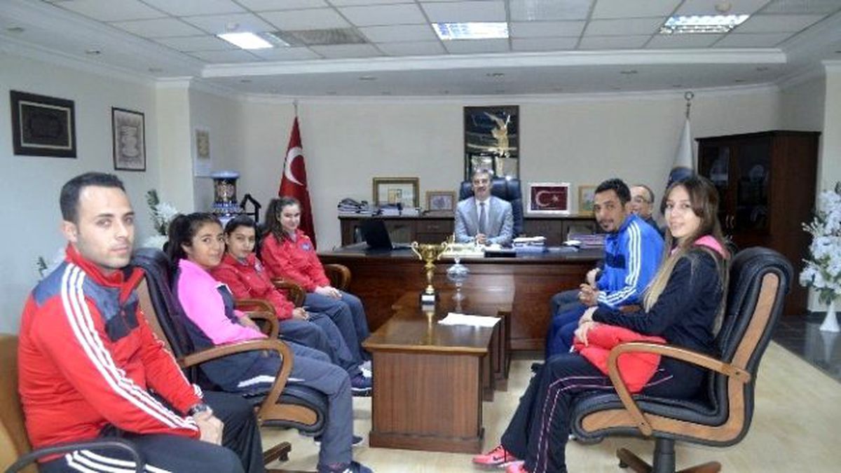 Başkan Şirin Masa Tenisinin Yıldızlarına Başarılar Diledi