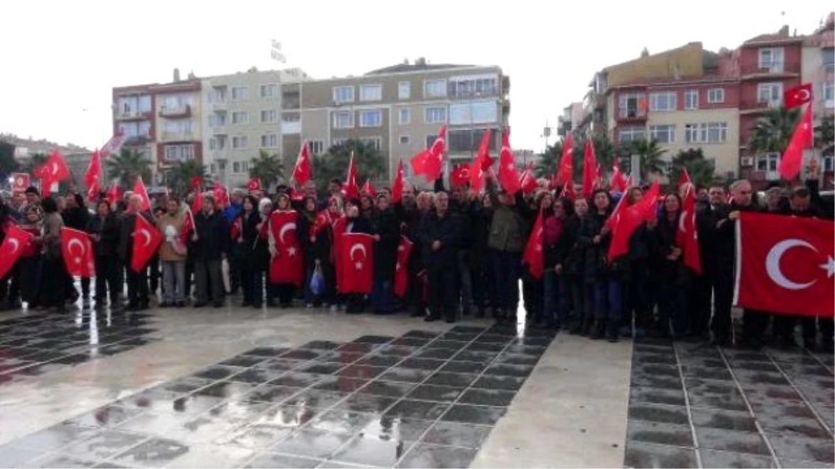 Çanakkale\'de Alan Kılavuzlarından Türk Bayraklı Terör Tepkisi