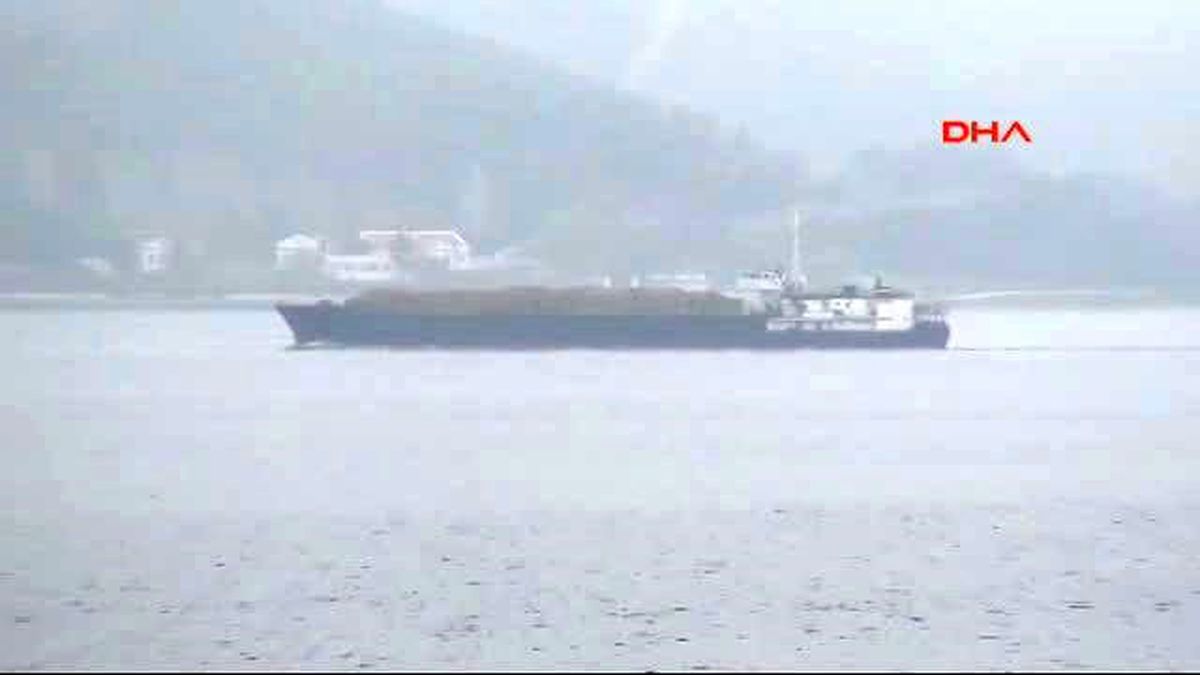 Çanakkale Rus Askeri Kargo Gemisi Çanakkale Boğazı\'ndan Geçti