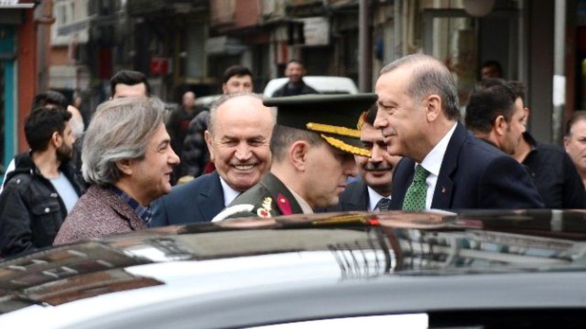 Cumhurbaşkanı Erdoğan\'a Kasımpaşa\'da Sevgi Seli