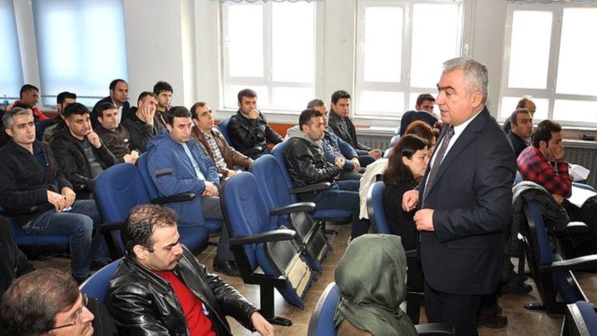 \'Danışman Öğretmenler Eğitim Semineri\' Devam Ediyor