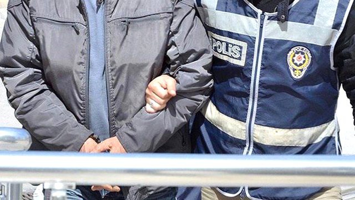 Derik Belediyesi Eş Başkanları Tutuklandı